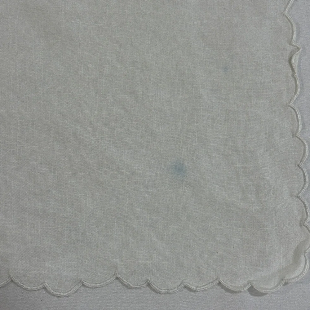 Vintage Linen Tea Tablecloth 4 Napkins Set White Floral Eyelet Scalloped Edge